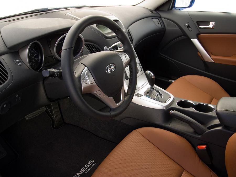  Hyundai Genesis Coupe 2009 года  (US) (фото 17 из 30)
